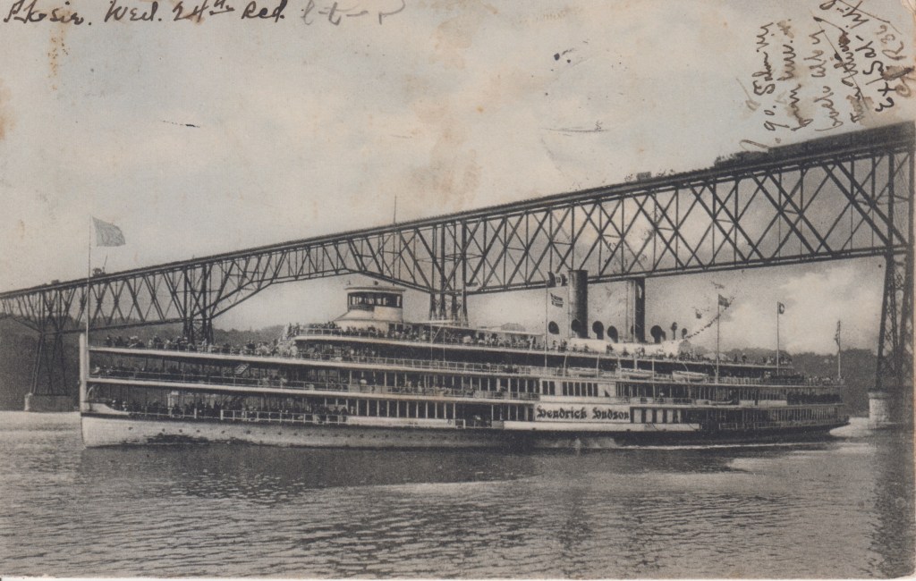 Hudson River Steamer Hendrick&nbsp;Hudson